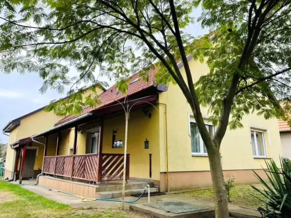 Eladó családi ház, Ócsa 4 szoba 175 m² 84 M Ft