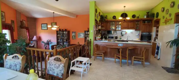 Eladó családi ház, Őrbottyán 9 szoba 292 m² 145 M Ft