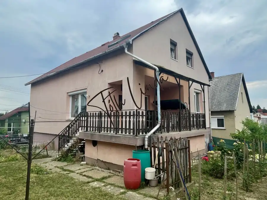 eladó családi ház, Oroszlány