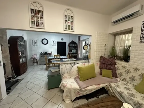 Eladó családi ház, Paks 6 szoba 135 m² 119.49 M Ft