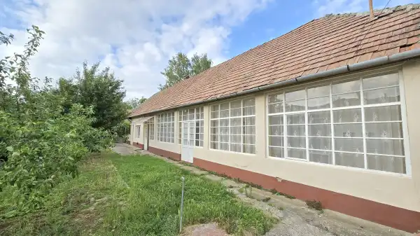 Eladó családi ház, Paks 3 szoba 130 m² 29.5 M Ft