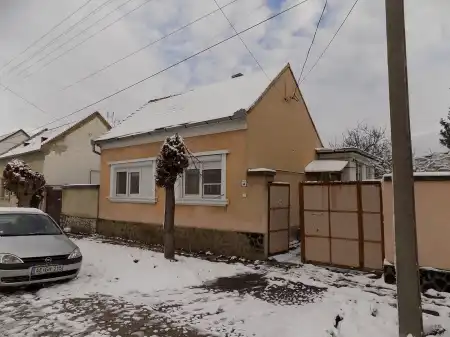 eladó családi ház, Pápa