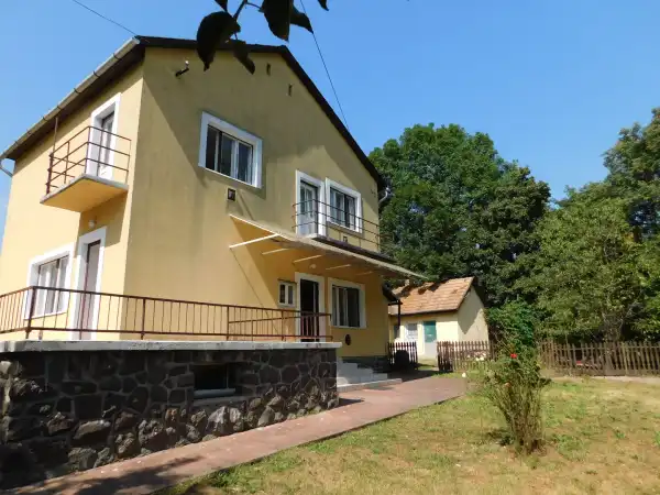 Eladó családi ház, Parád 3+1 szoba 120 m² 38.9 M Ft