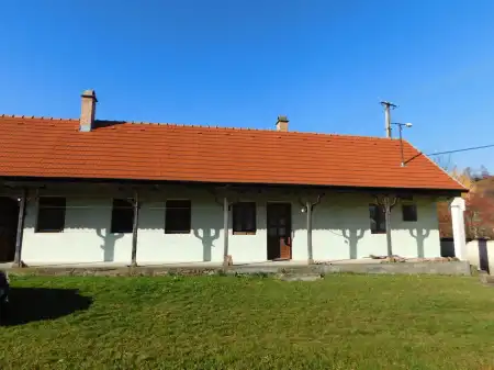 eladó családi ház, Parád