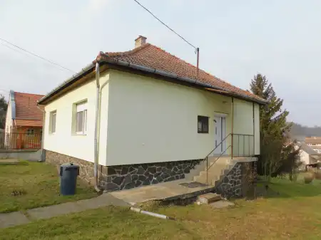 eladó családi ház, Parád