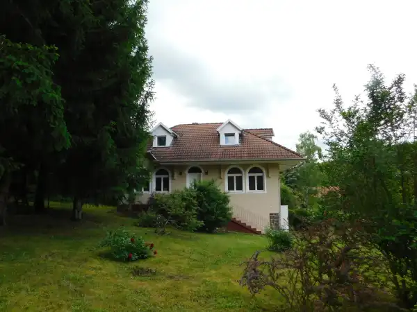 Eladó családi ház, Parádsasvár 5 szoba 160 m² 79.9 M Ft
