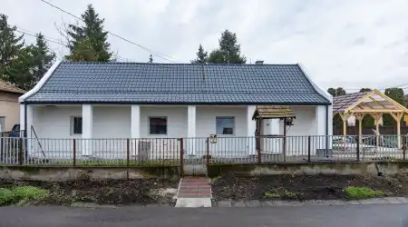 eladó családi ház, Pásztó