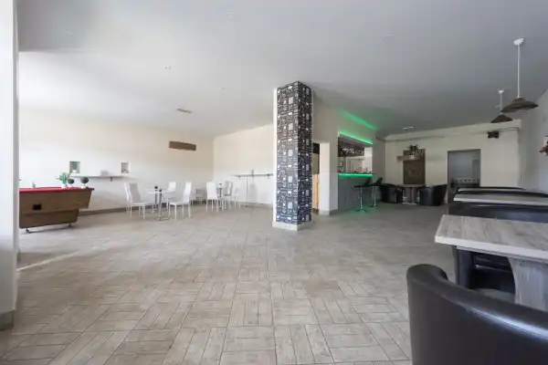 Eladó családi ház, Patak 2 szoba 245 m² 45 M Ft