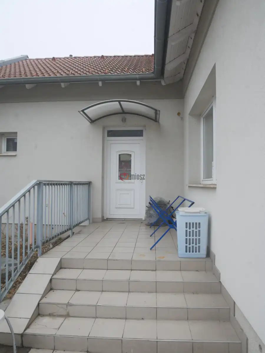 eladó családi ház, Pilis