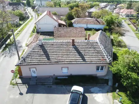 eladó családi ház, Poroszló
