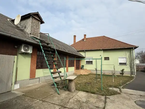 Eladó családi ház, Püspökladány 4 szoba 140 m² 63.5 M Ft