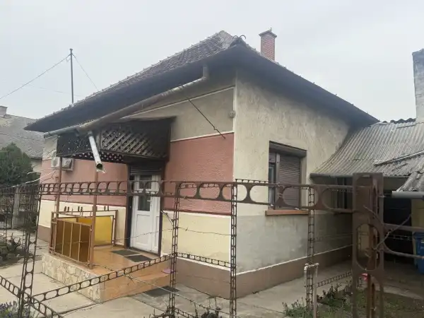 Eladó családi ház, Püspökladány 2 szoba 80 m² 14.5 M Ft
