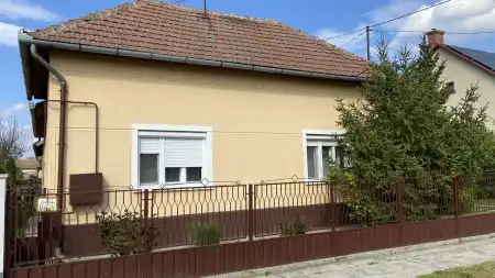 eladó családi ház, Püspökladány