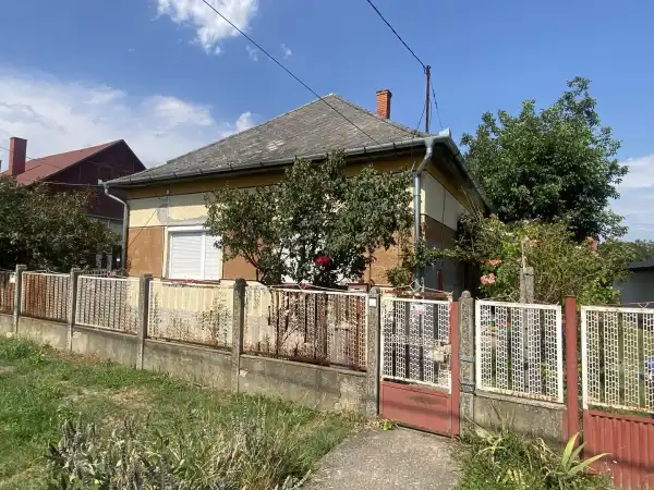 Eladó családi ház, Püspökladány 2 szoba 72 m² 26.8 M Ft