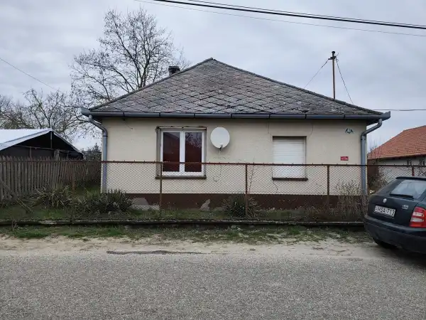 Eladó családi ház, Pusztavacs 1+1 szoba 43 m² 11.5 M Ft