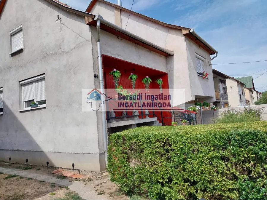 eladó családi ház, Putnok