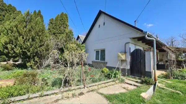 Eladó családi ház, Rácalmás 2 szoba 70 m² 28.5 M Ft