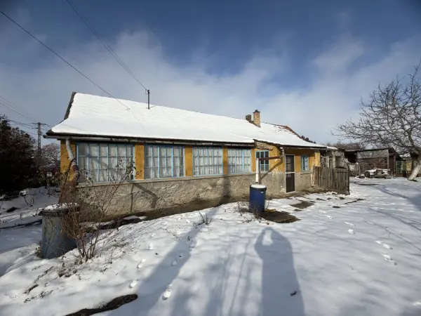 Eladó családi ház, Rácalmás 2 szoba 78 m² 23 M Ft