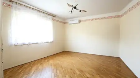 eladó családi ház, Rád