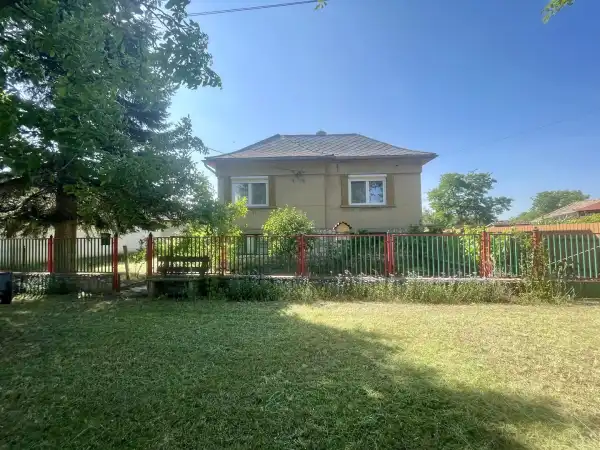 Eladó családi ház, Réde 2 szoba 74 m² 35 M Ft