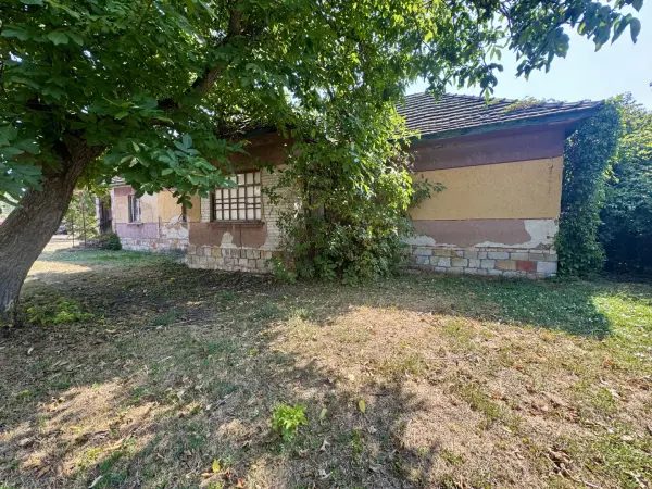 Eladó családi ház, Romhány 3 szoba 110 m² 8.9 M Ft