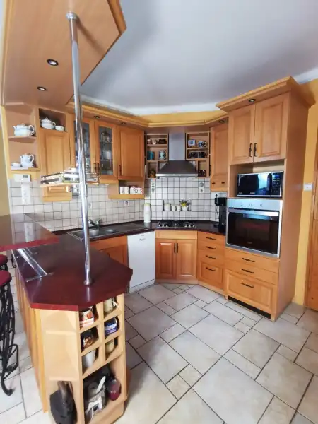 eladó családi ház, Salgótarján