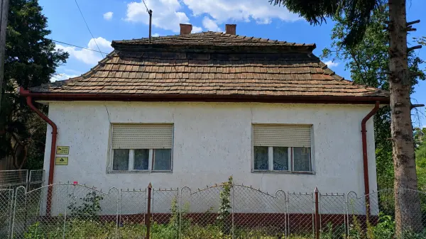 Eladó családi ház, Salgótarján 2 szoba 64 m² 9.99 M Ft