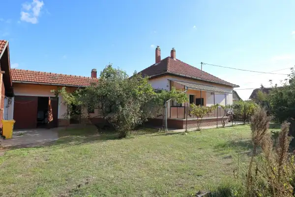 Eladó családi ház, Sándorfalva 2 szoba 92 m² 54.9 M Ft