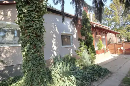 eladó családi ház, Sándorfalva