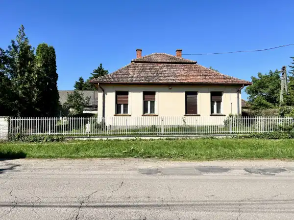 Eladó családi ház, Sárbogárd 4 szoba 120 m² 39 M Ft