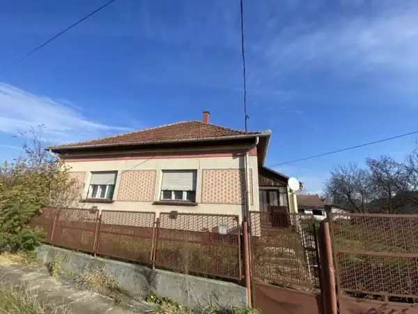 Eladó családi ház, Sárrétudvari 2 szoba 90 m² 7.5 M Ft