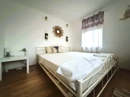 eladó családi ház, Sarud