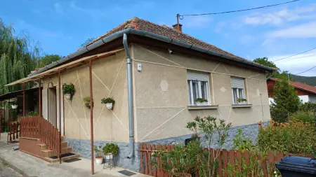 eladó családi ház, Somoskőújfalu