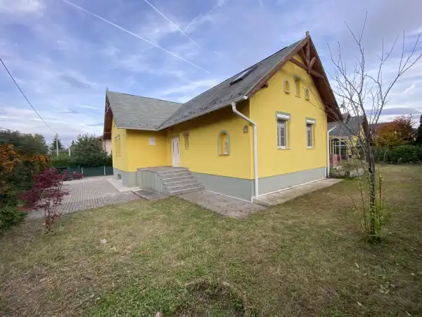 Eladó családi ház, Sopron 6 szoba 208 m² 124.9 M Ft Eladó családi ház, Sopron 6 szoba 208 m² 124.9 M Ft