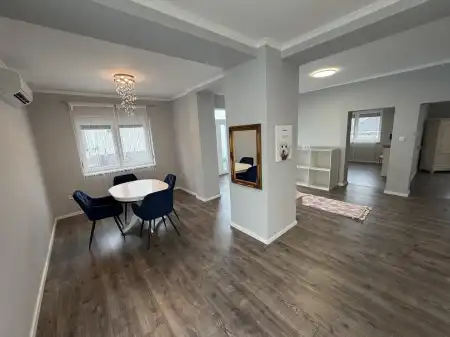 eladó családi ház, Surd