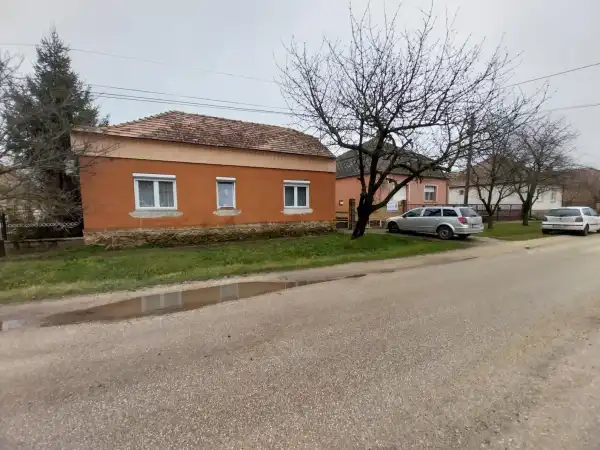 Eladó családi ház, Szákszend 3 szoba 114 m² 36.45 M Ft