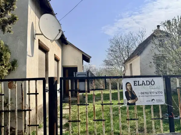 Eladó családi ház, Szákszend 4 szoba 91 m² 25 M Ft