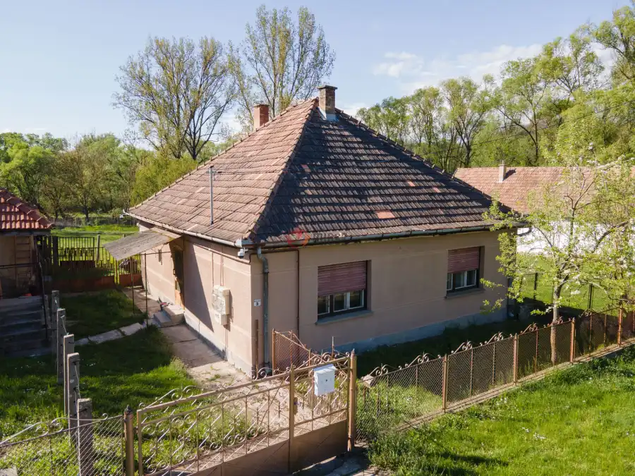 eladó családi ház, Szanda