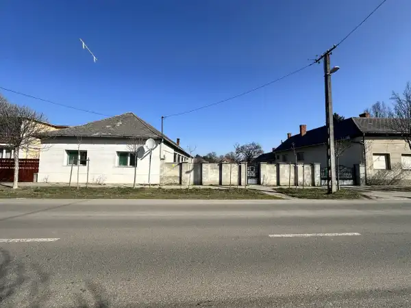Eladó családi ház, Szarvas 4 szoba 152 m² 15.9 M Ft