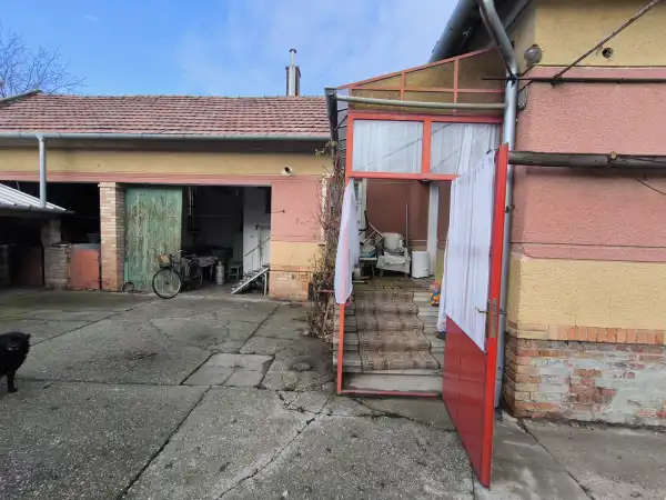 Eladó családi ház, Szeged 3 szoba 66 m² 49.9 M Ft