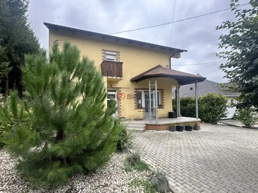 eladó családi ház, Székesfehérvár