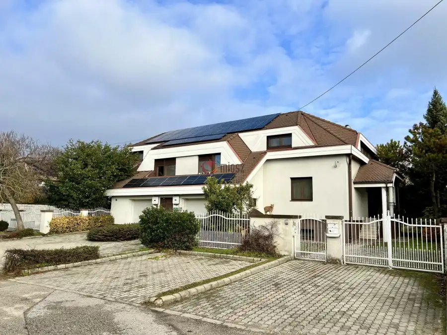 eladó családi ház, Székesfehérvár