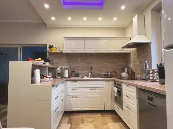 Eladó családi ház, Székesfehérvár 5 szoba 255 m² 113 M Ft