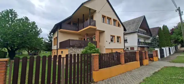 Eladó családi ház, Szendehely 3+2 szoba 256 m² 160 M Ft