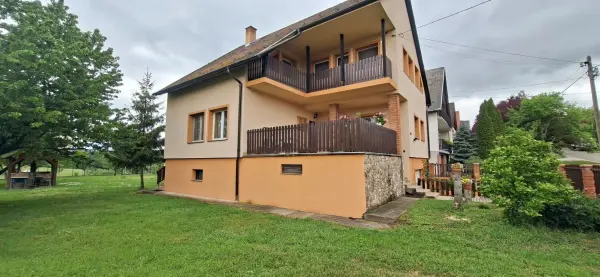 Eladó családi ház, Szendehely 3+2 szoba 170 m² 148.9 M Ft