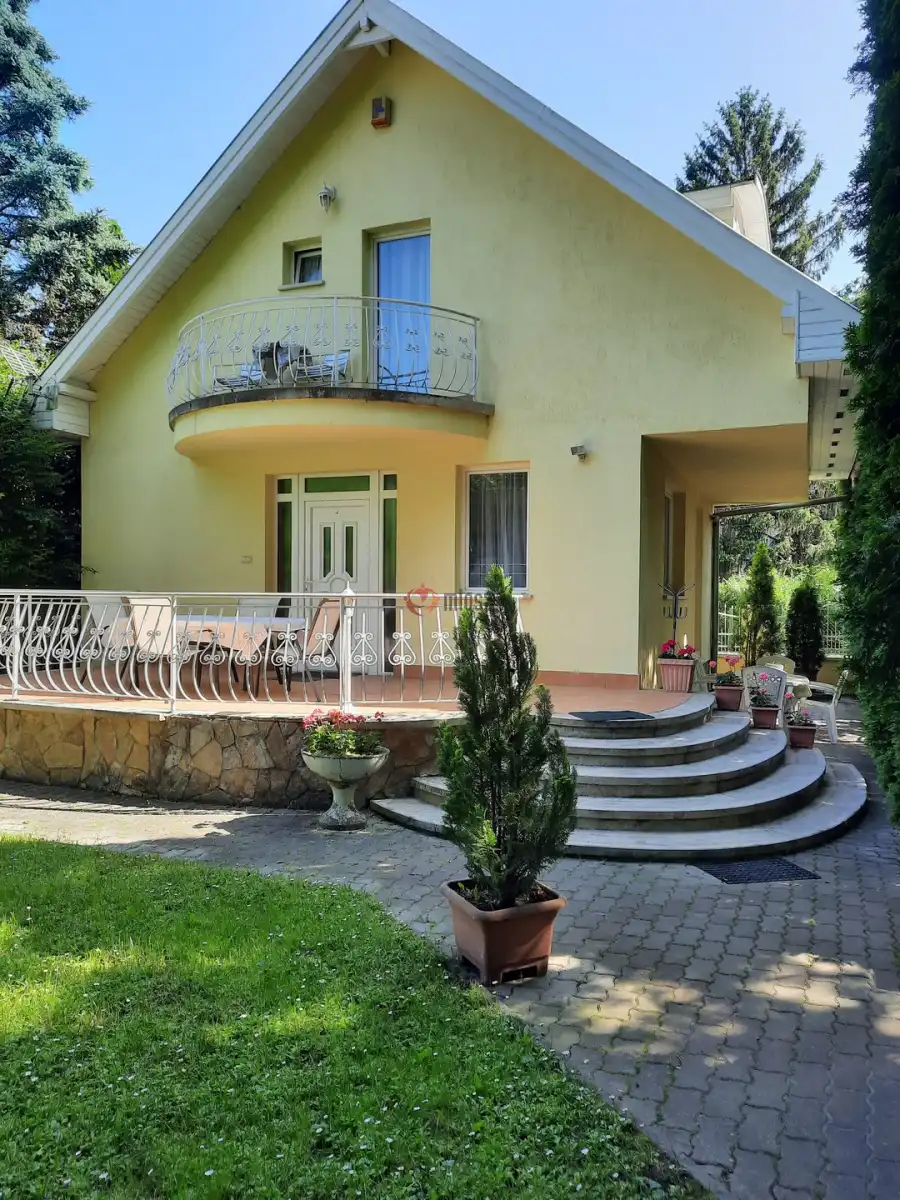 eladó családi ház, Szentendre