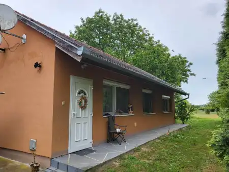 eladó családi ház, Szentliszló
