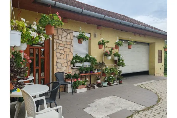 Eladó családi ház, Szigetszentmiklós 5 szoba 163 m² 159.9 M Ft