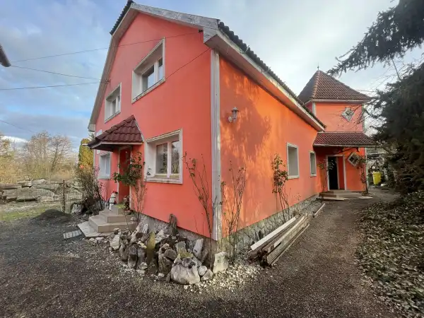 Eladó családi ház, Szilvásvárad 5 szoba 217 m² 44.9 M Ft