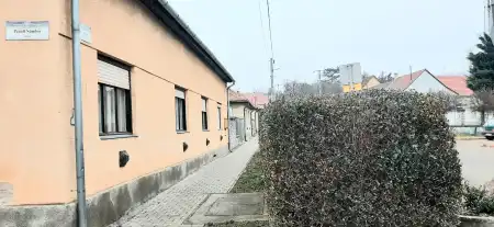 eladó családi ház, Szob